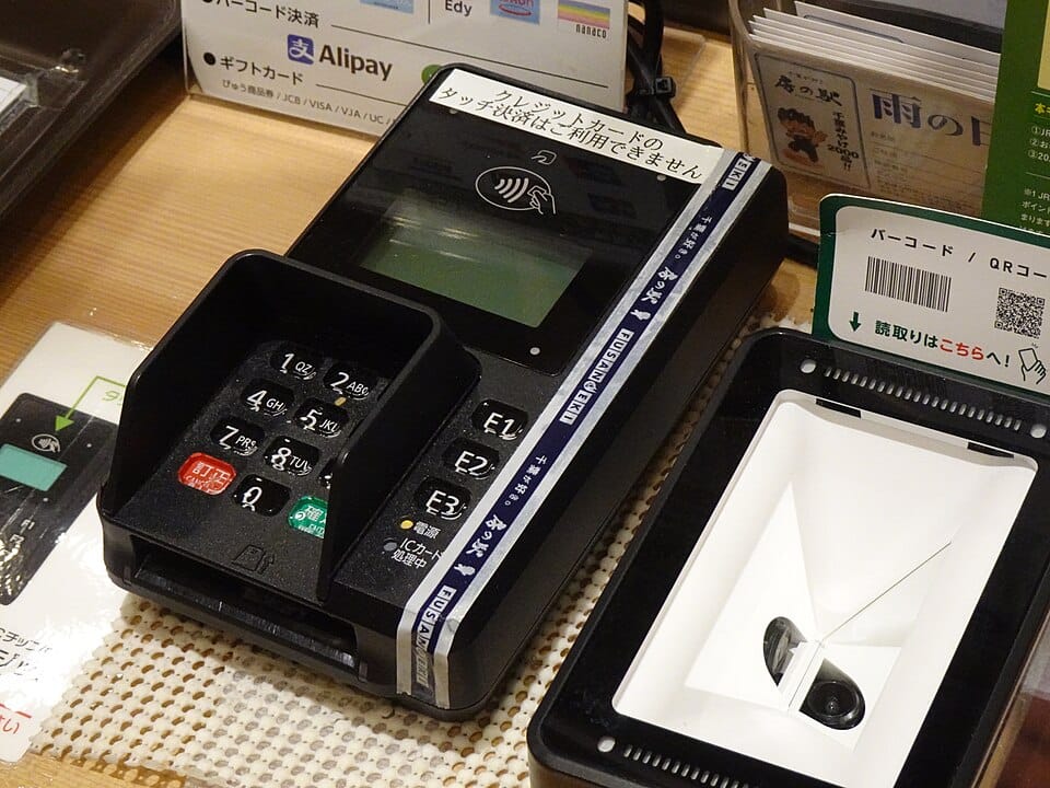 How to Create a Joint Account in the UK and Who It Suits