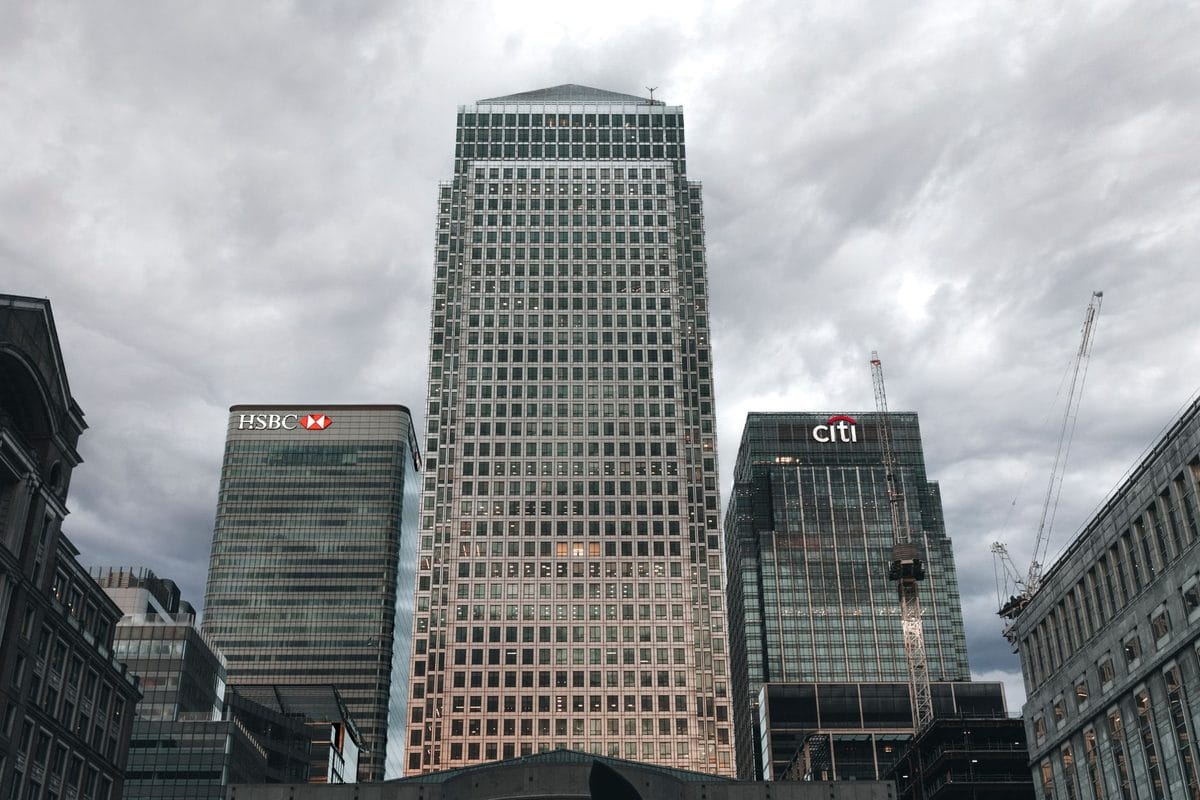 Over 100 Bank Branches Are Closing in 2026 — Here's What Actually Replaces Them